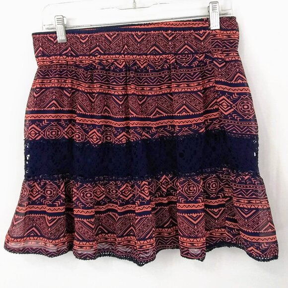 Charlotte Russe Dresses & Skirts - Charlotte Russe Women's Mini Lined Pull Up Elastic Waist Skirt With Crochet LG